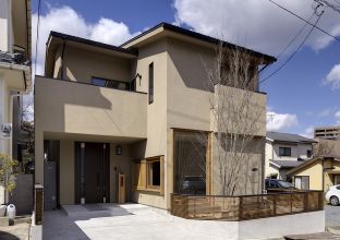 中庭のある家